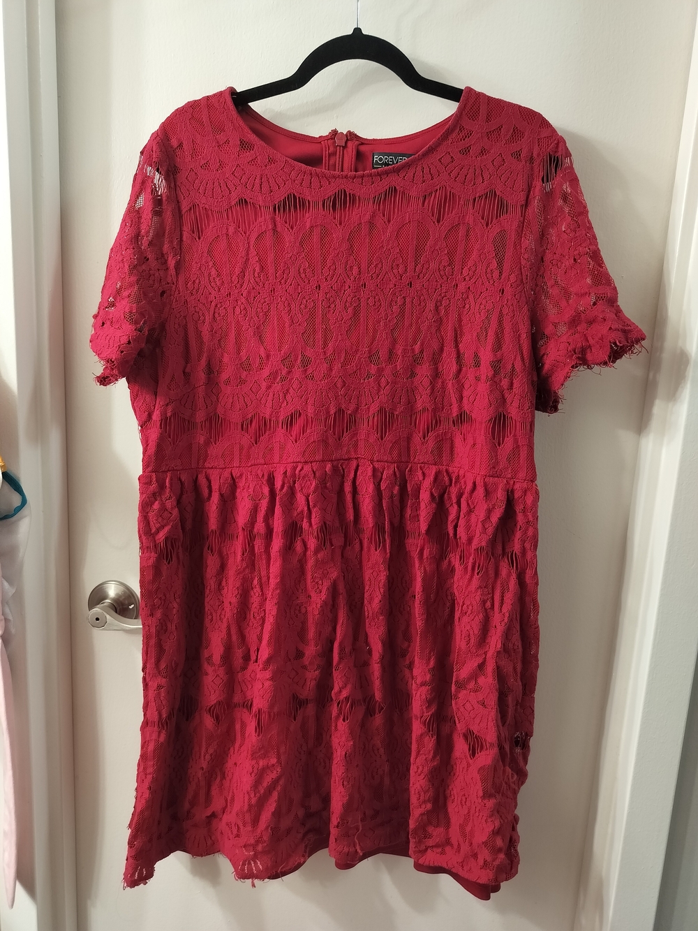 Forever 21 Red Lace Short Sleeve Dress